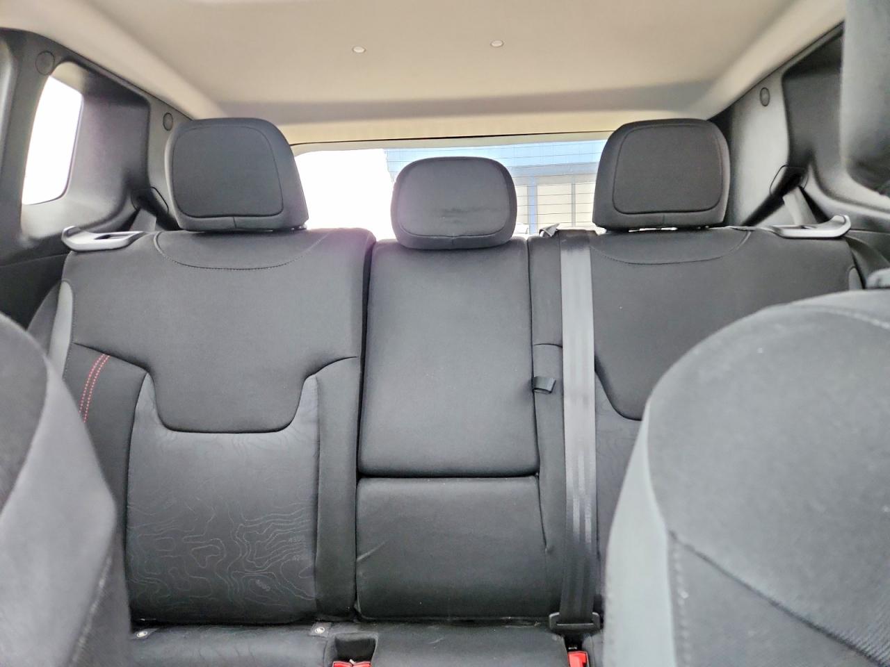 2019 JEEP RENEGADE TRAILHAWK photo 28