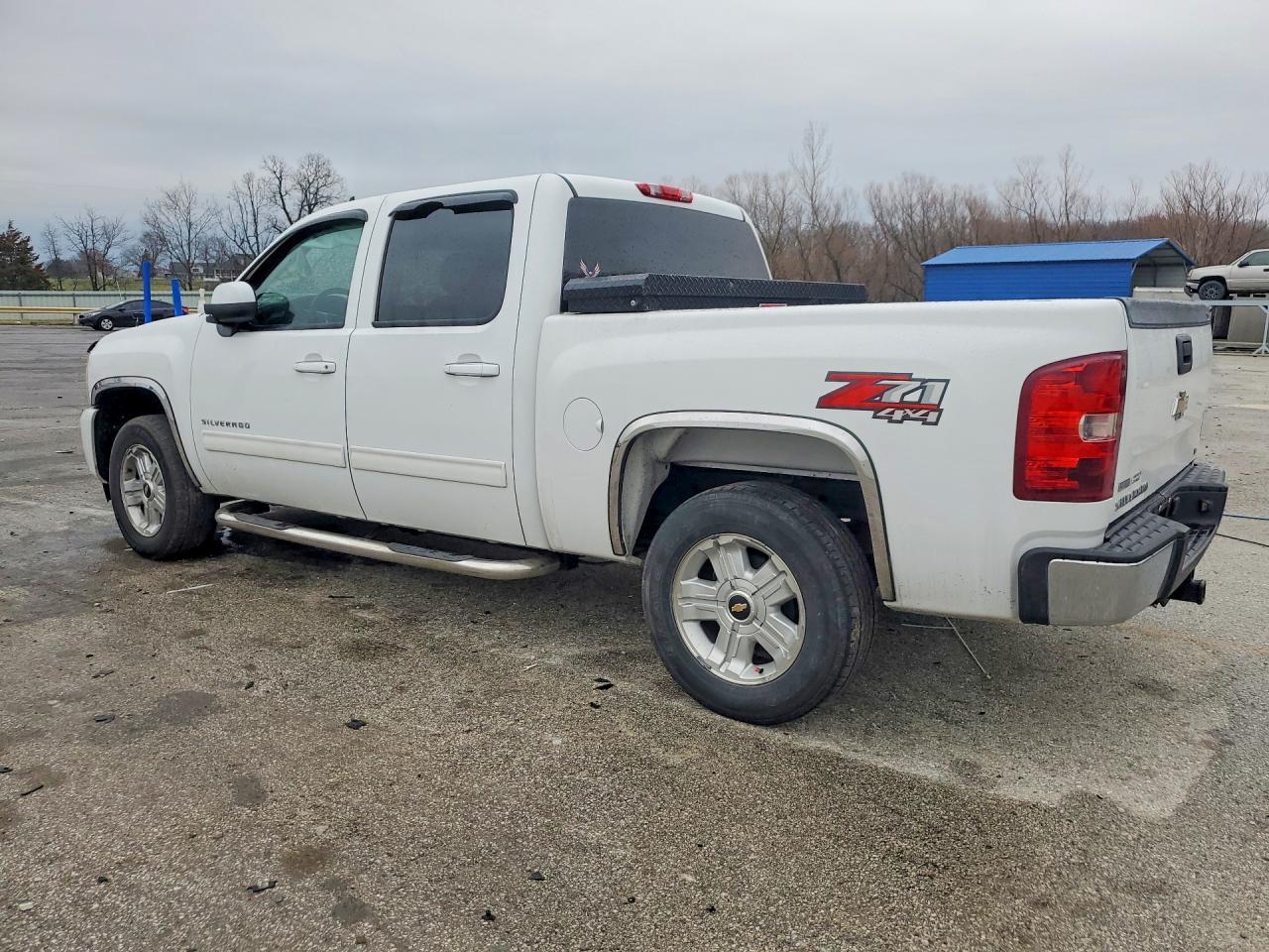 2010 CHEVROLET SILVERADO K1500 LT photo 4