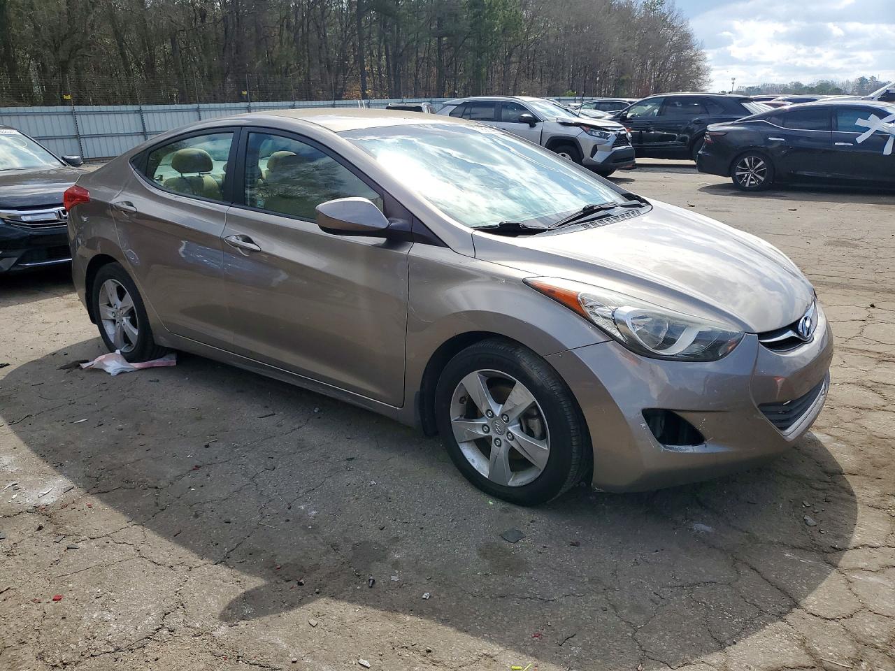 2013 HYUNDAI ELANTRA GLS photo 4