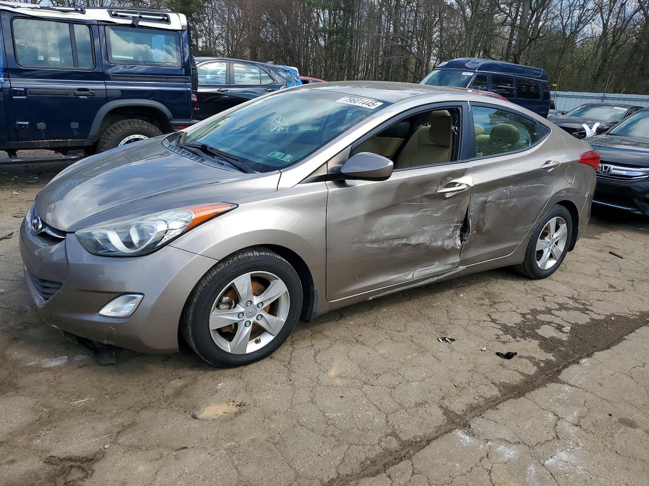2013 HYUNDAI ELANTRA