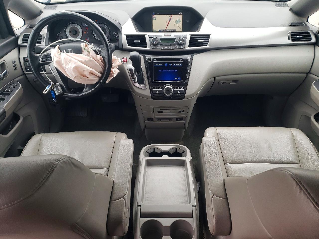2016 HONDA ODYSSEY TOURING photo 8