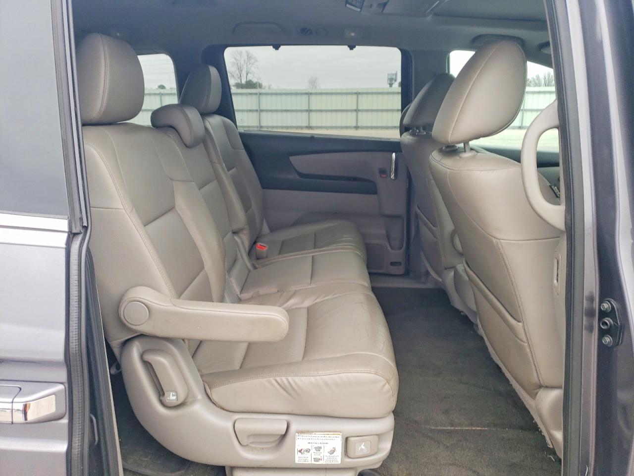 2016 HONDA ODYSSEY TOURING photo 11