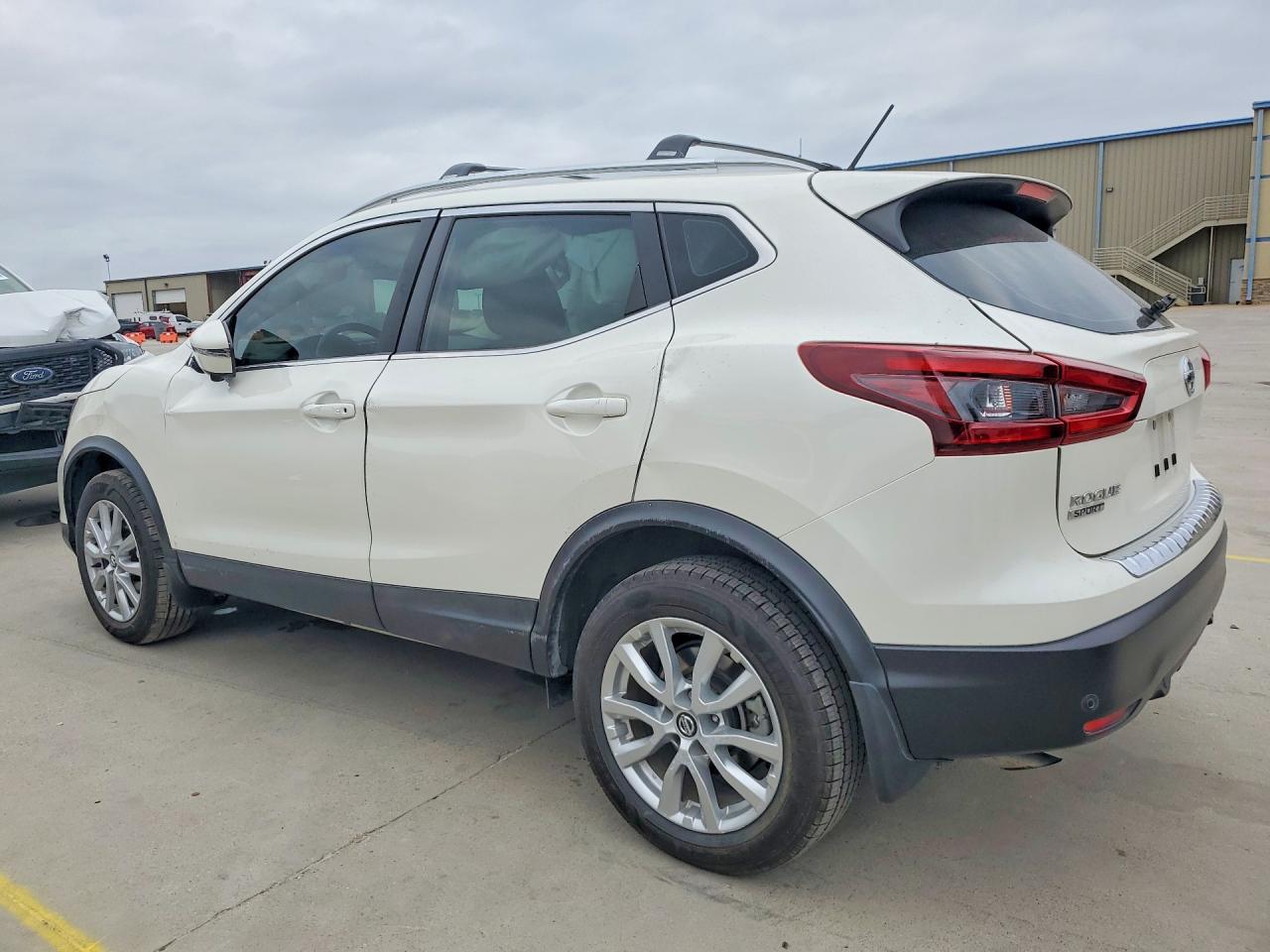 2020 NISSAN ROGUE SPORT SV photo 2