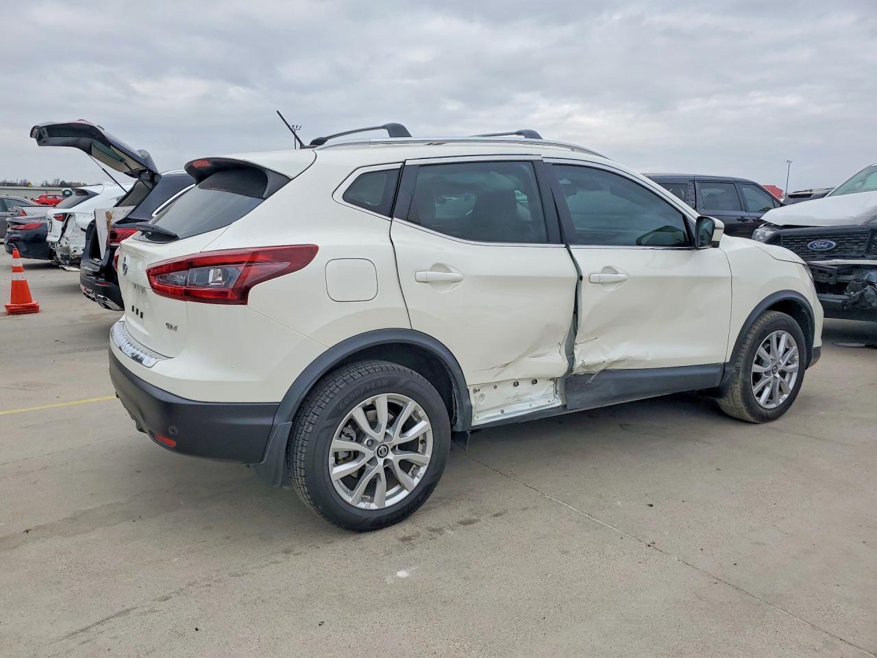 2020 NISSAN ROGUE SPORT SV photo 3