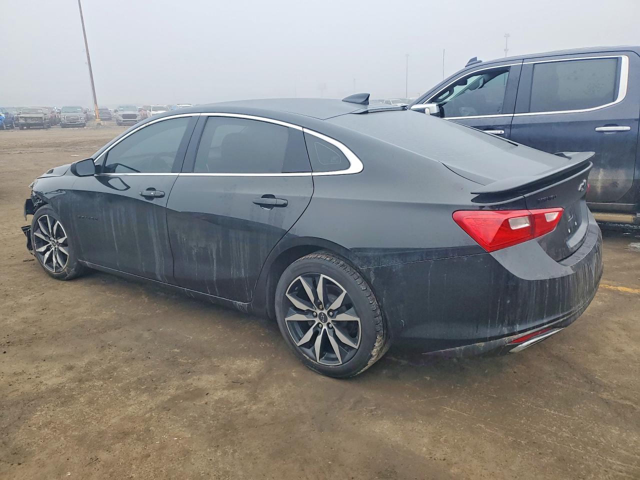 2021 CHEVROLET MALIBU RS photo 2