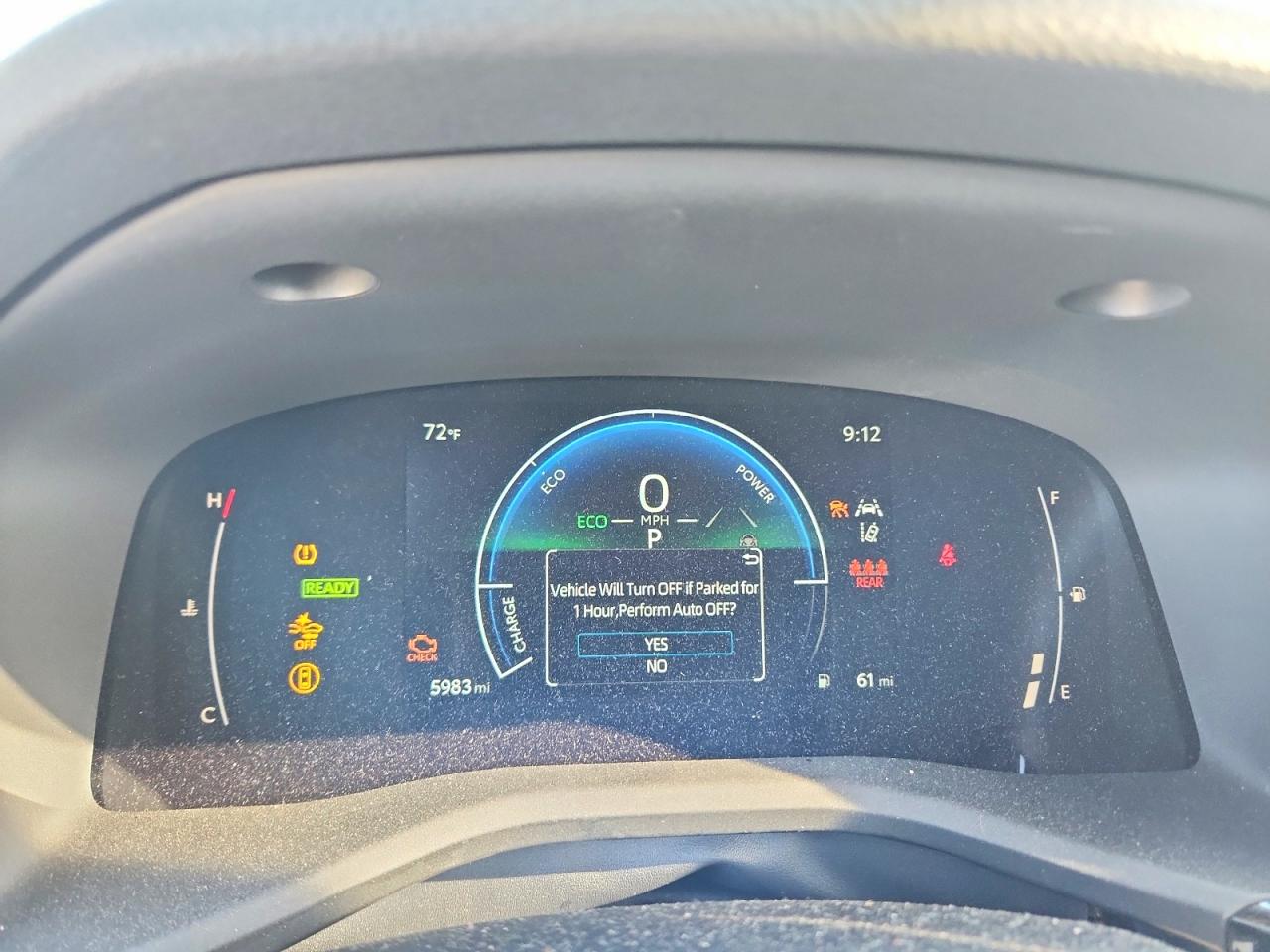 2025 TOYOTA CAMRY LE photo 17