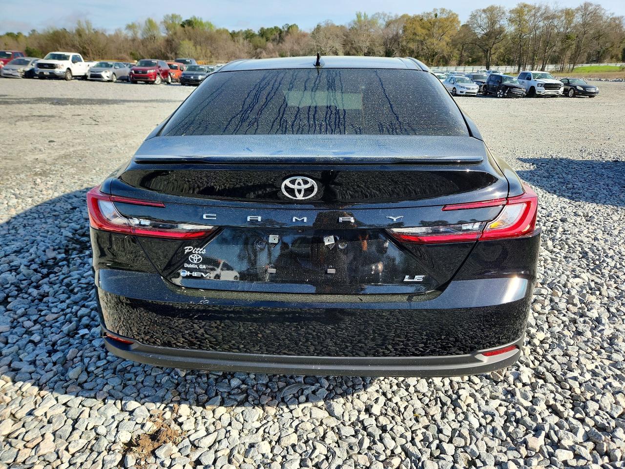 2025 TOYOTA CAMRY LE photo 11