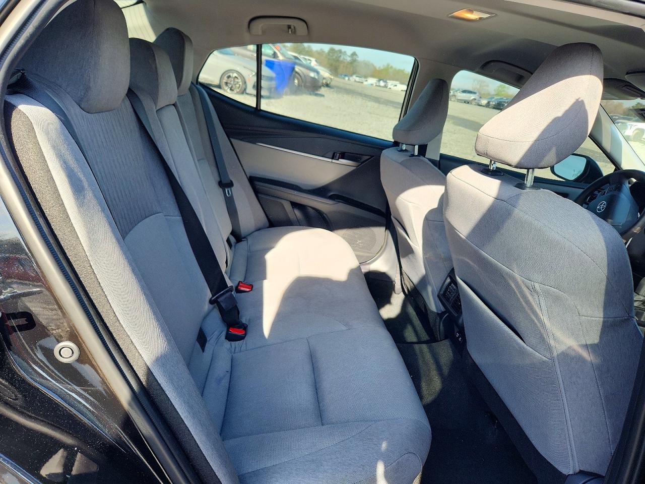 2025 TOYOTA CAMRY LE photo 19