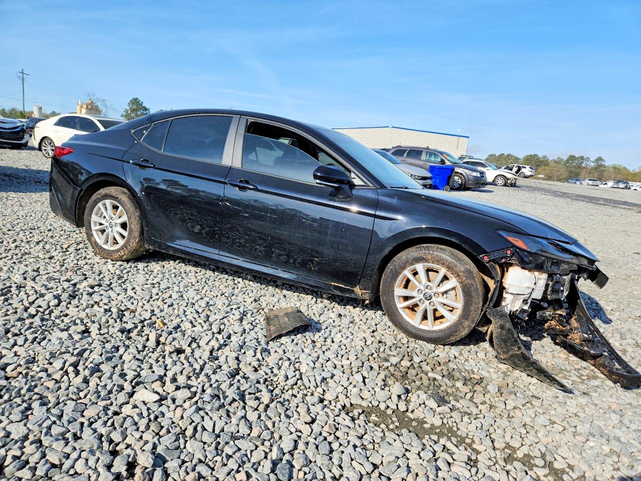 2025 TOYOTA CAMRY LE photo 7