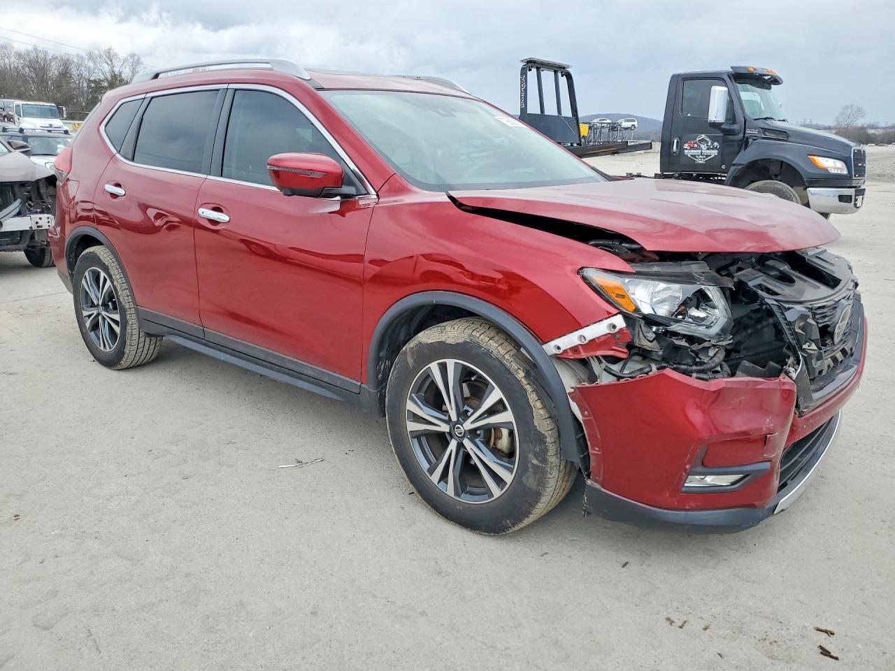 2019 NISSAN ROGUE SV photo 4