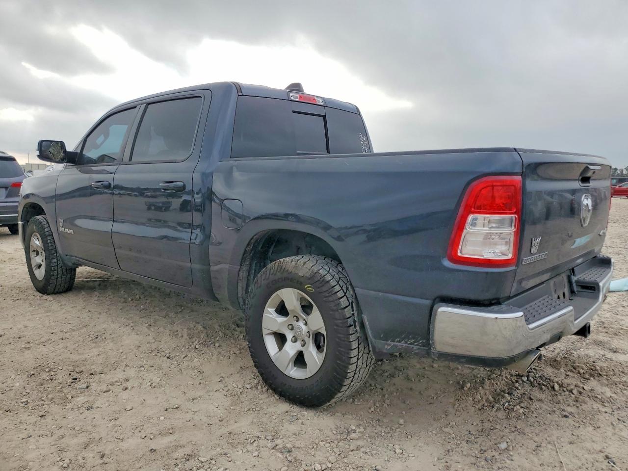 2021 RAM 1500 BIG HORN photo 3