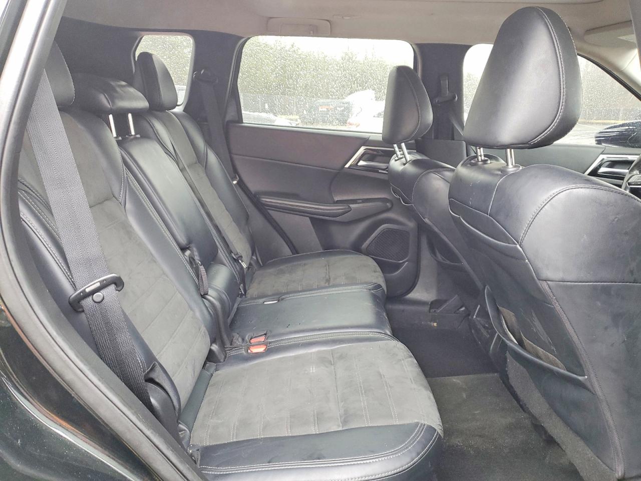 2024 MITSUBISHI OUTLANDER SE photo 31