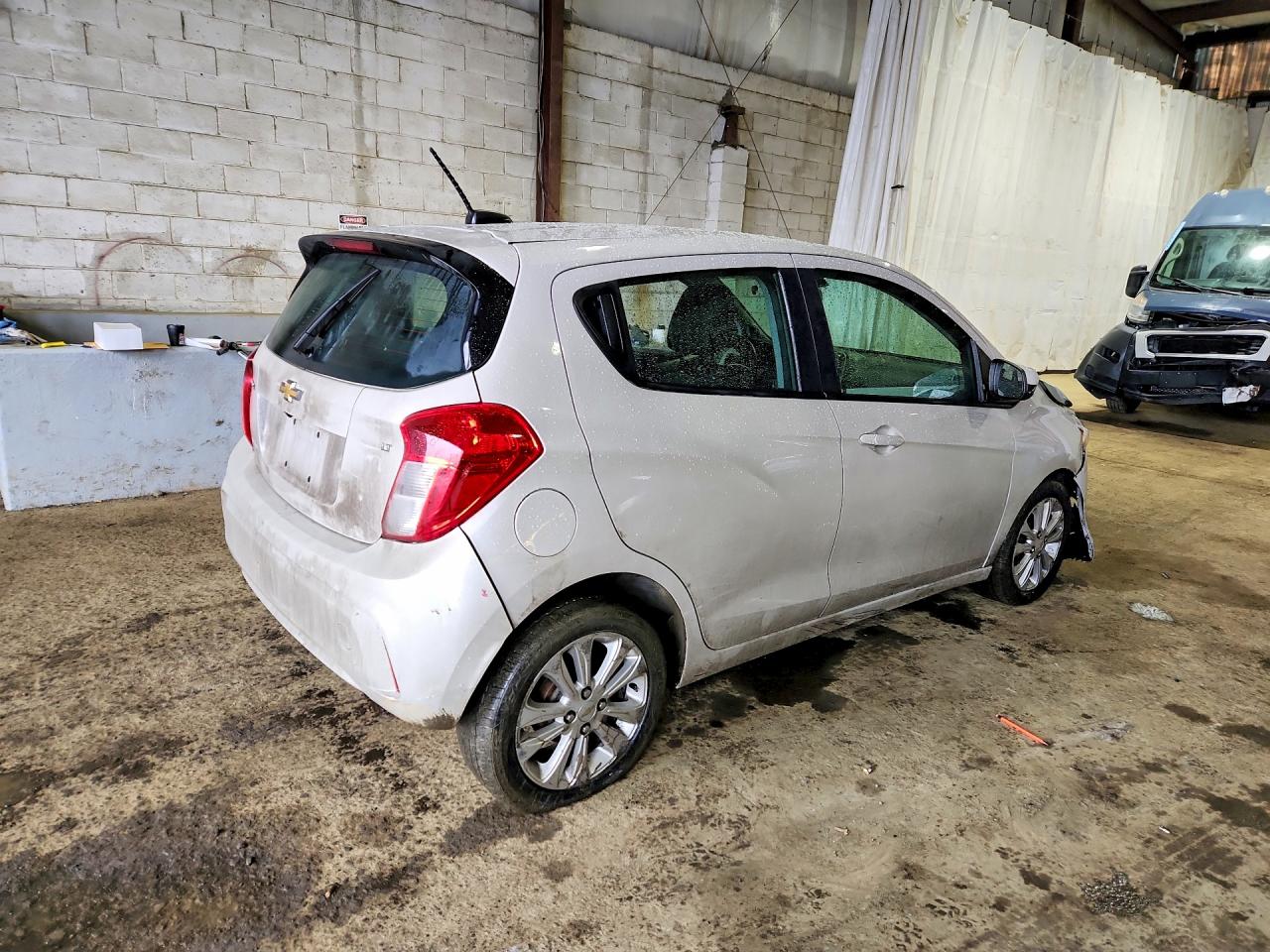 2016 CHEVROLET SPARK 1LT photo 3
