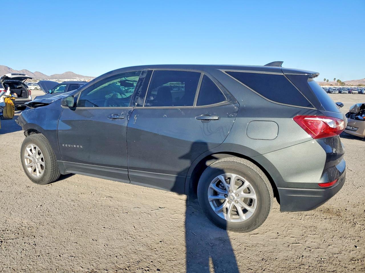 2019 CHEVROLET EQUINOX LS photo 2