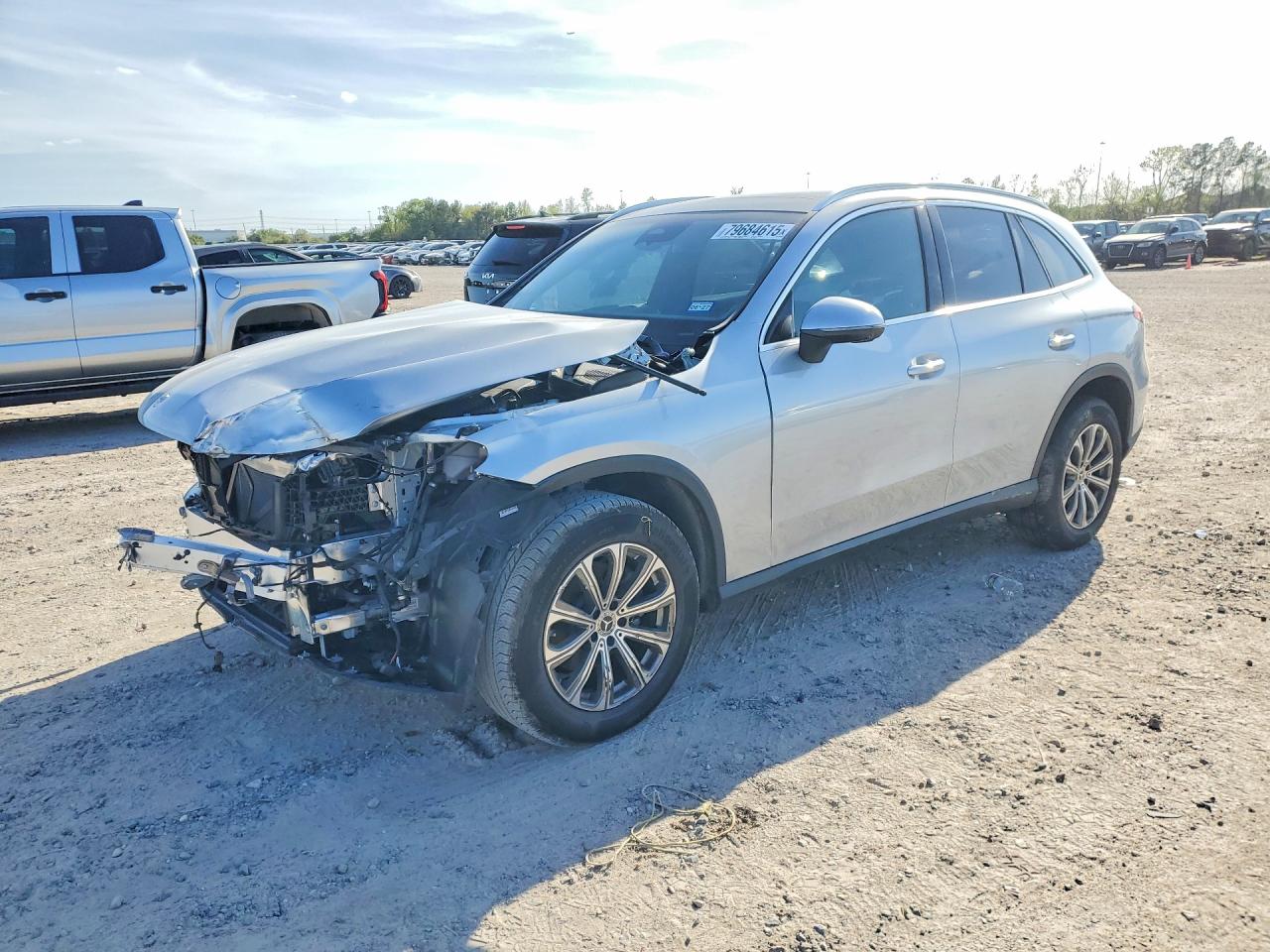2025 MERCEDES-BENZ GLC