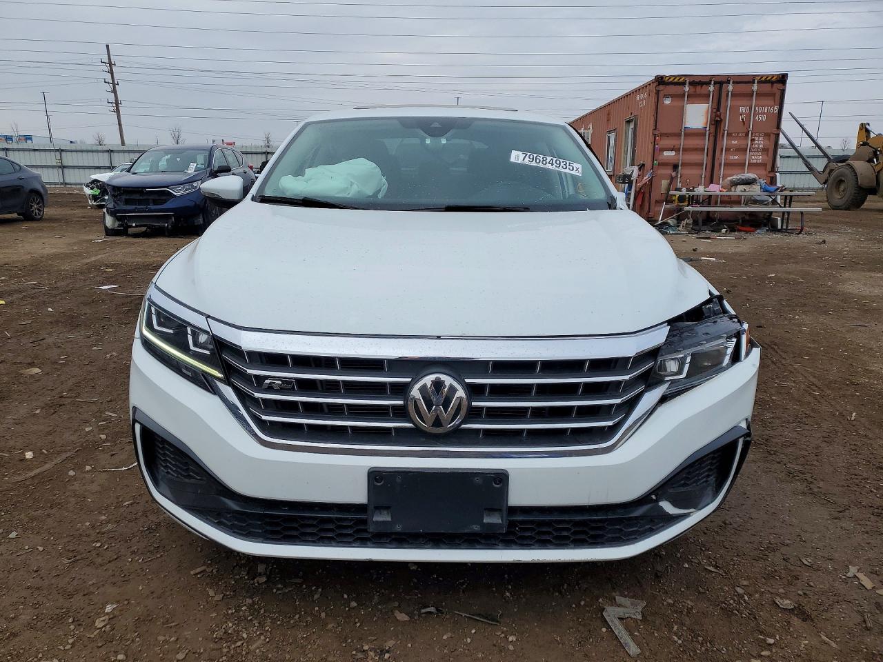2020 VOLKSWAGEN PASSAT R-LINE photo 13
