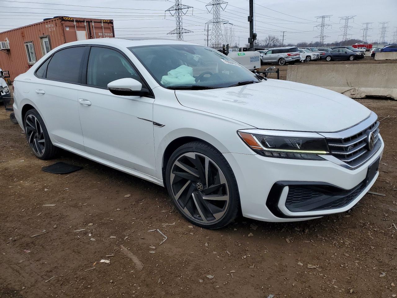 2020 VOLKSWAGEN PASSAT R-LINE photo 10
