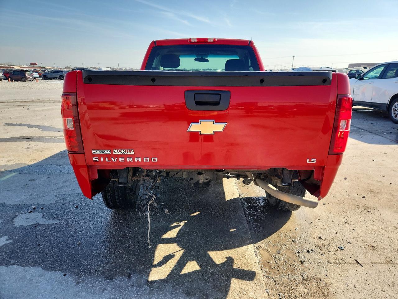 2010 CHEVROLET SILVERADO C1500 photo 6