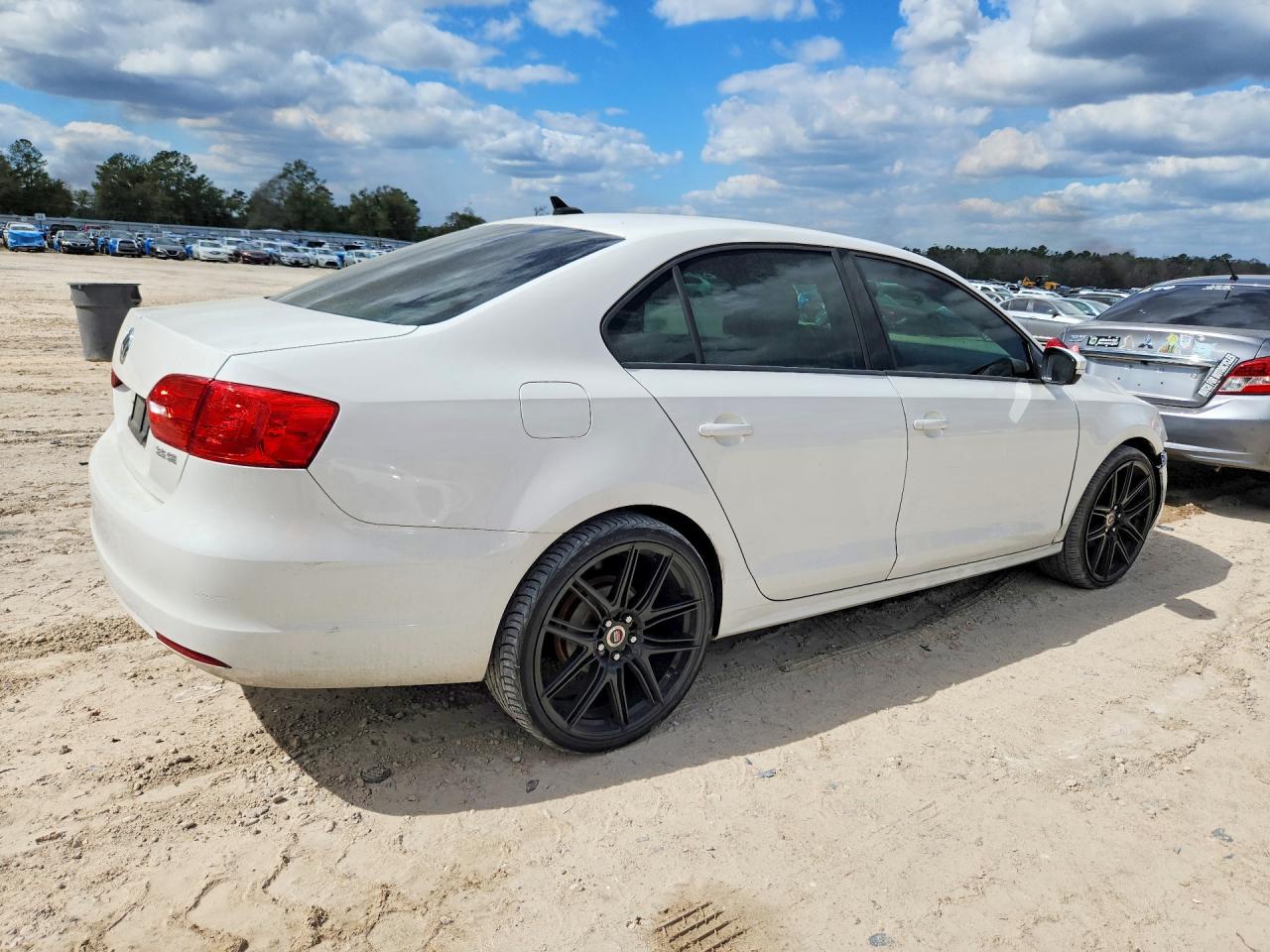 2011 VOLKSWAGEN JETTA SE photo 7