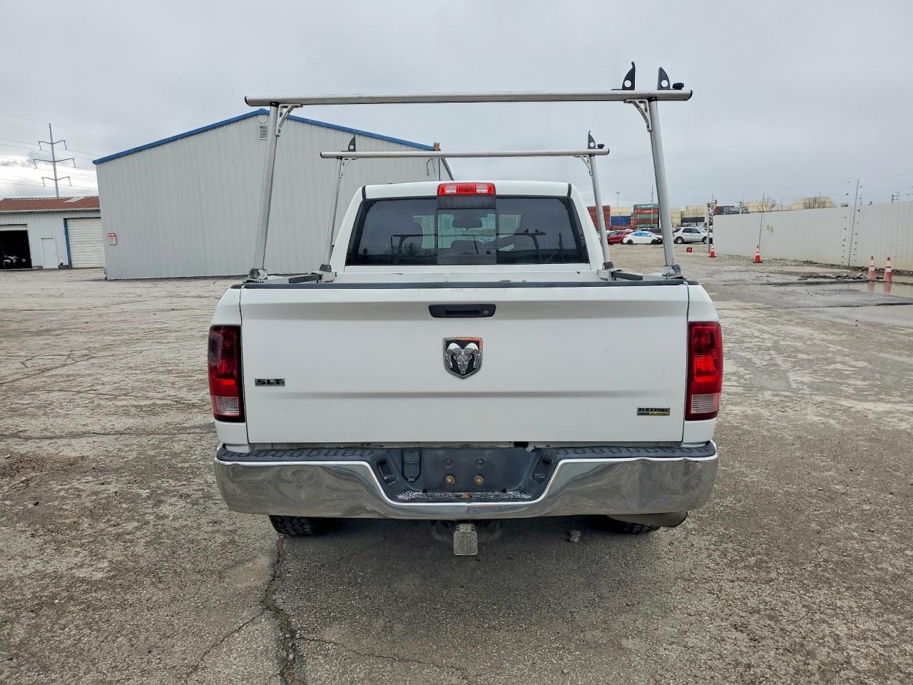 2016 RAM 1500 SLT photo 11
