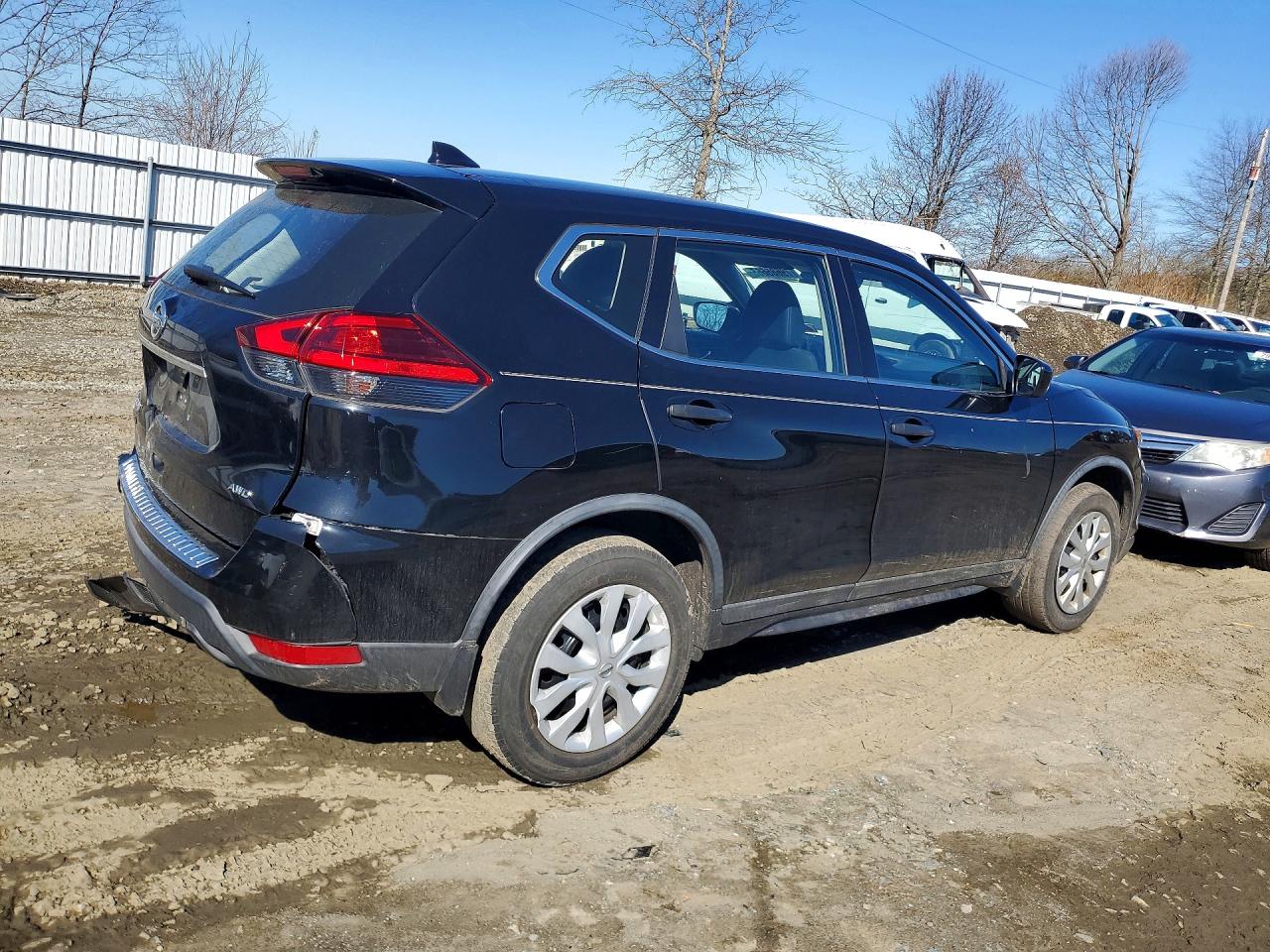 2017 NISSAN ROGUE S photo 5