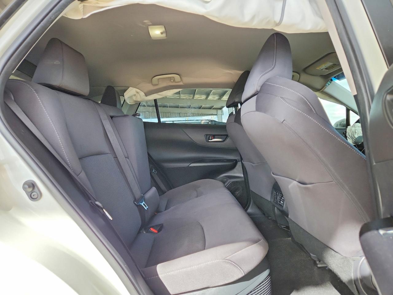 2021 TOYOTA VENZA LE photo 21