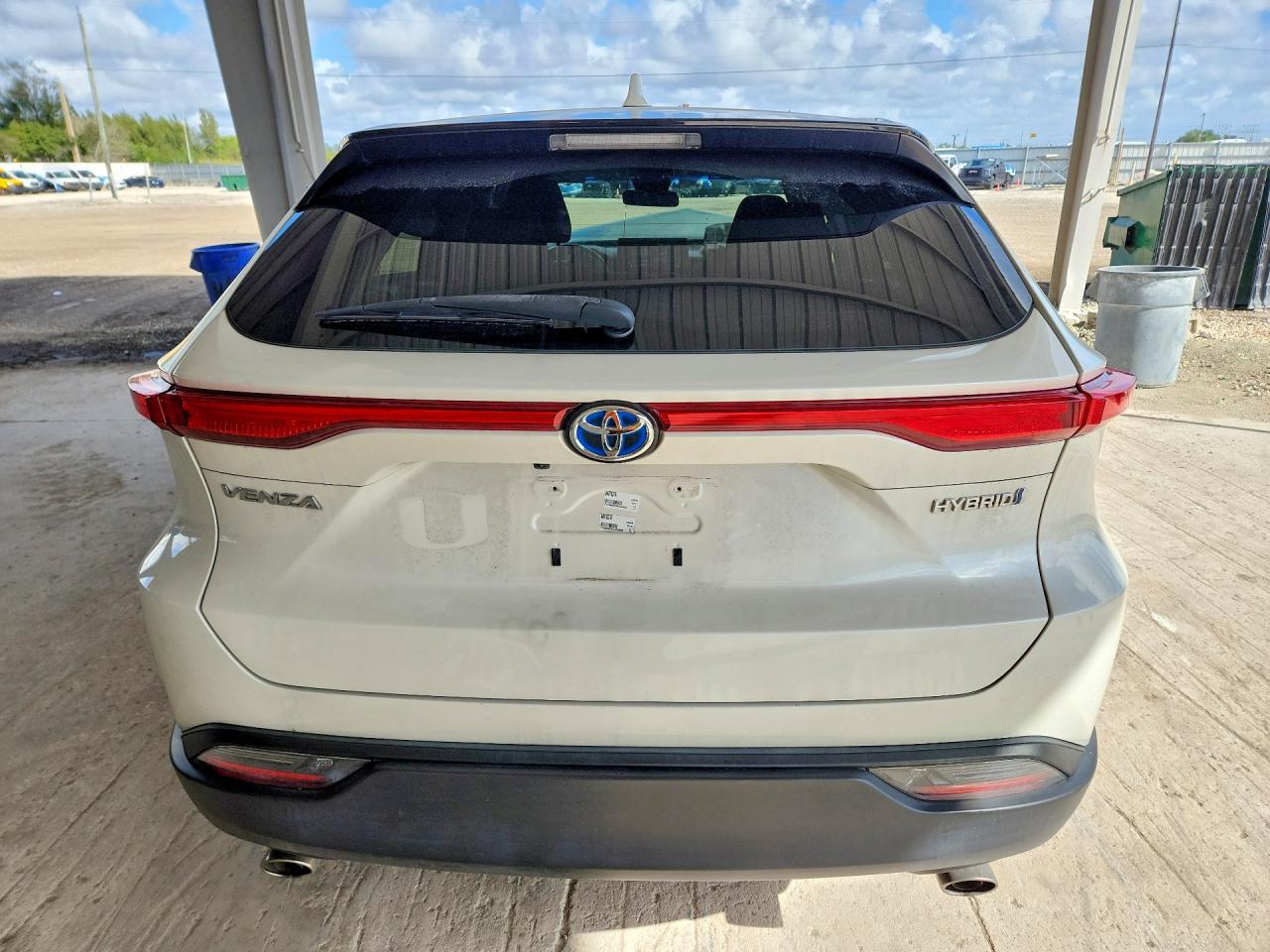 2021 TOYOTA VENZA LE photo 11