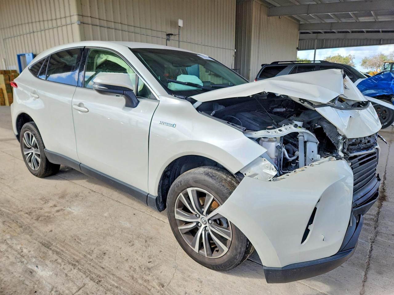 2021 TOYOTA VENZA LE photo 7
