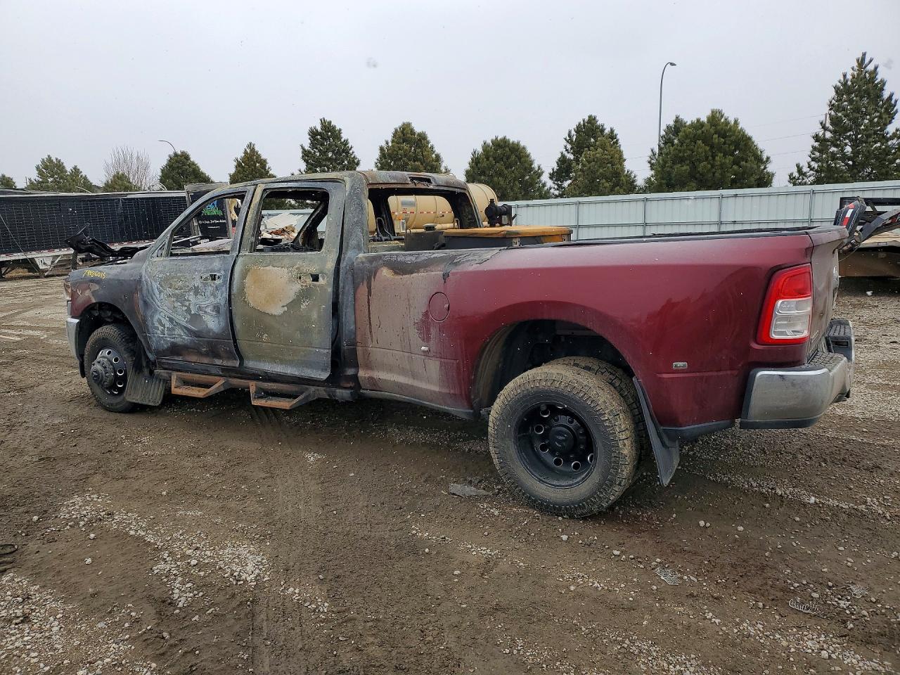 2022 RAM 3500 BIG HORN photo 4