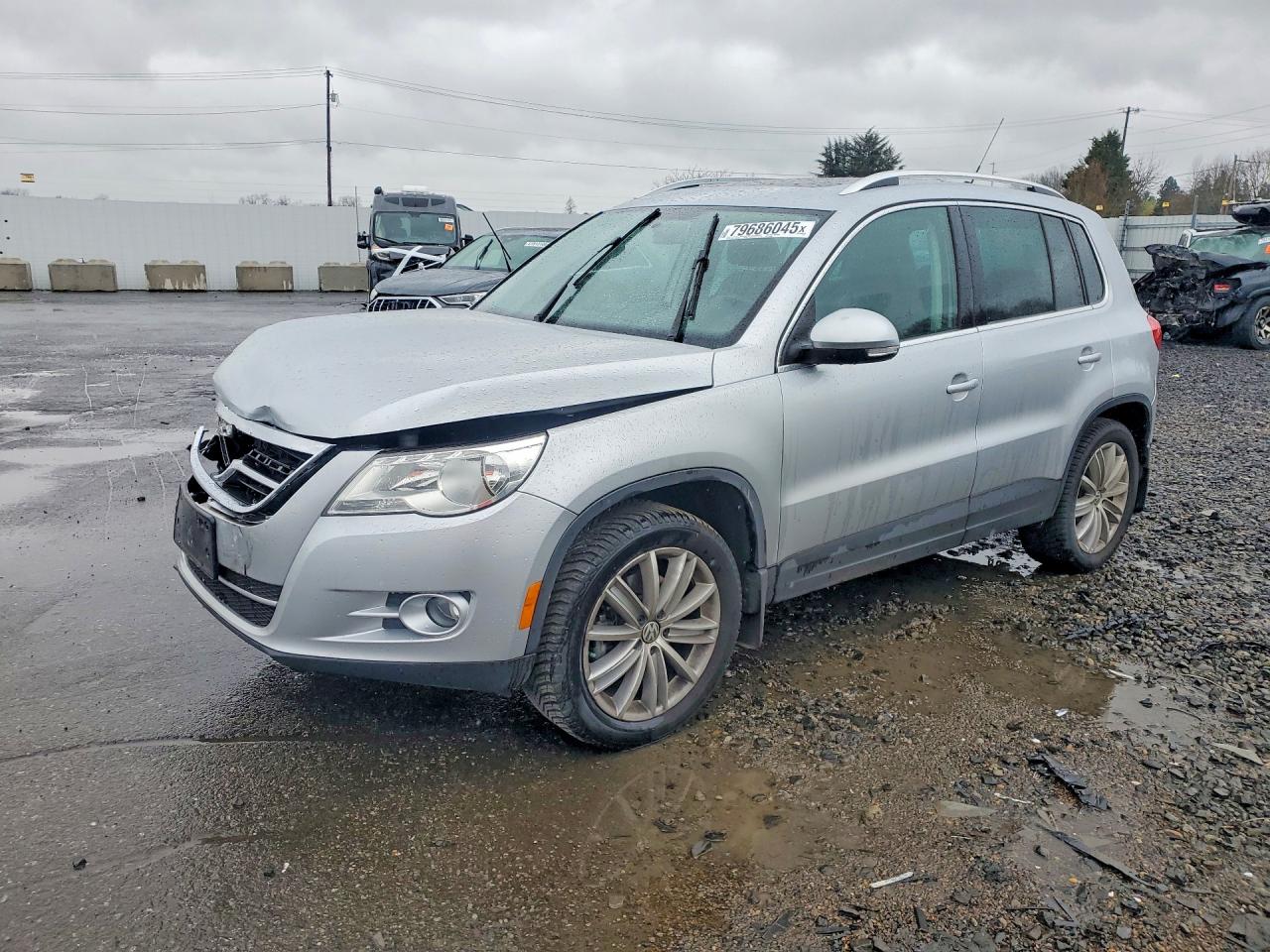 2011 VOLKSWAGEN TIGUAN