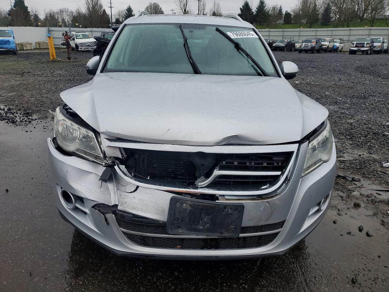 2011 VOLKSWAGEN TIGUAN S photo 5