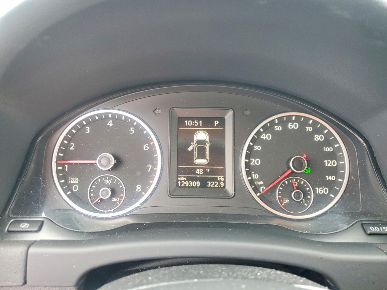 2011 VOLKSWAGEN TIGUAN S photo 9