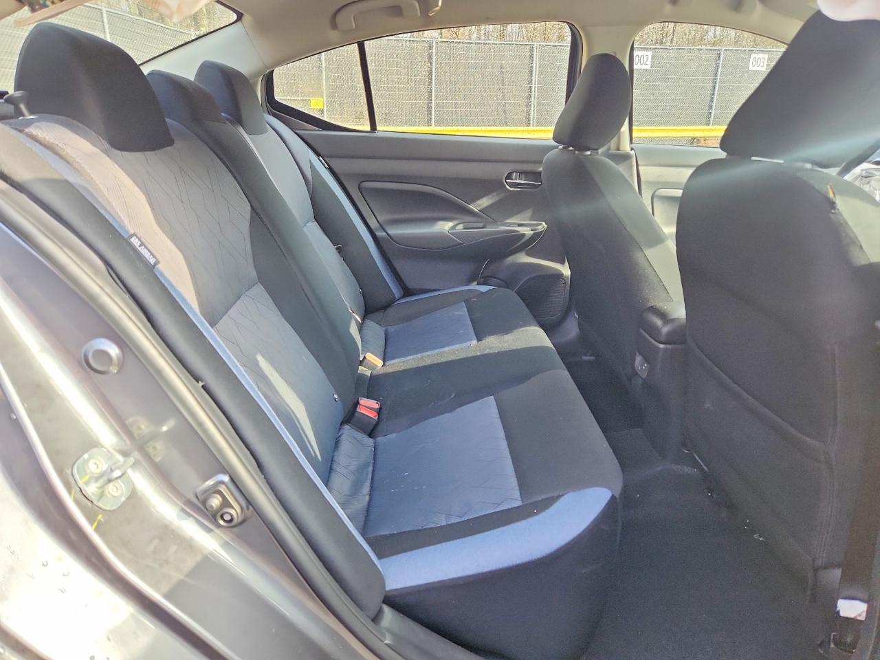 2025 NISSAN VERSA SV photo 28