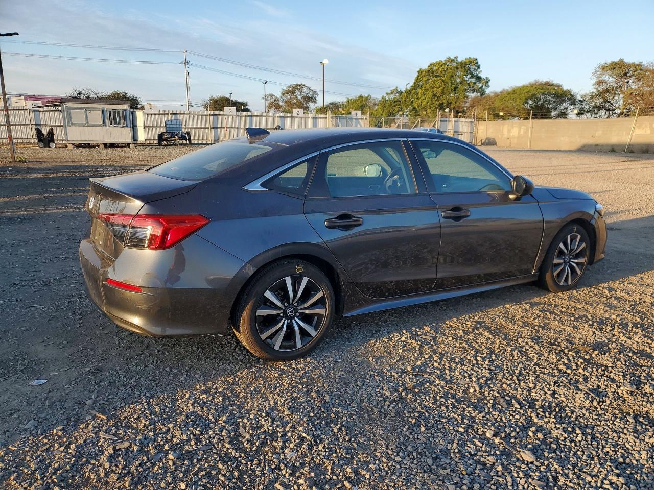 2024 HONDA CIVIC EX photo 5