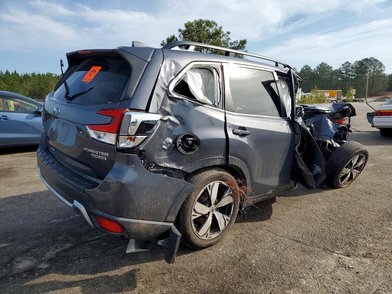 2021 SUBARU FORESTER TOURING photo 3
