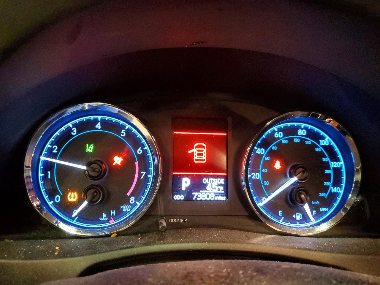 2018 TOYOTA COROLLA LE photo 9