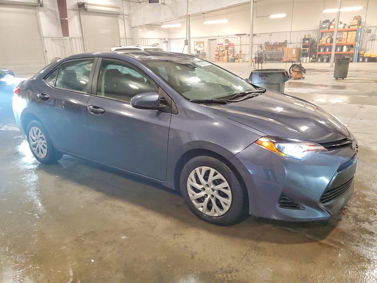 2018 TOYOTA COROLLA LE photo 4