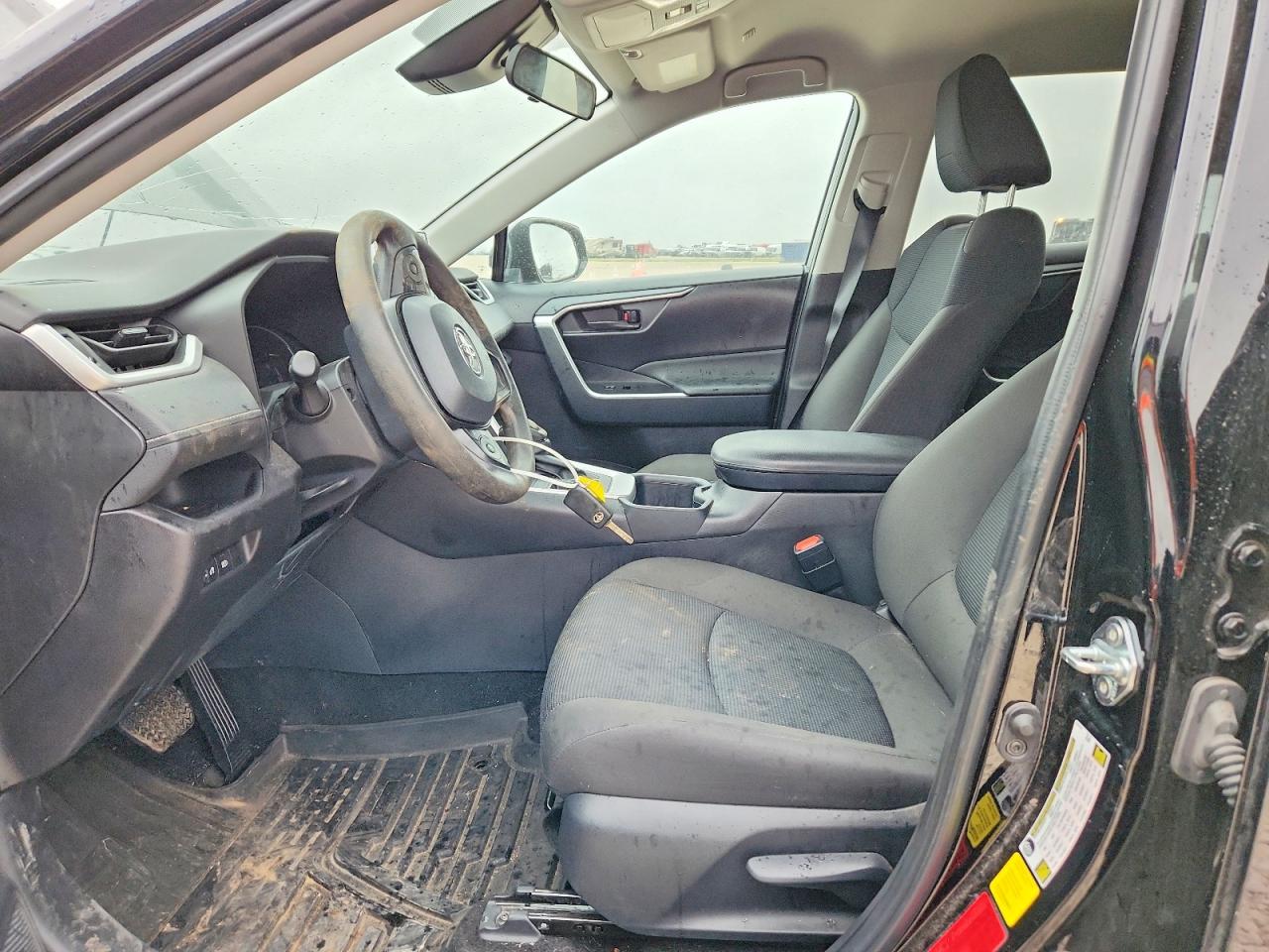 2025 TOYOTA RAV4 LE photo 13