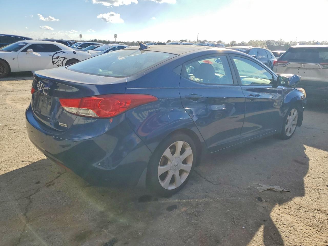2013 HYUN ELANTRA LIMITED photo 3