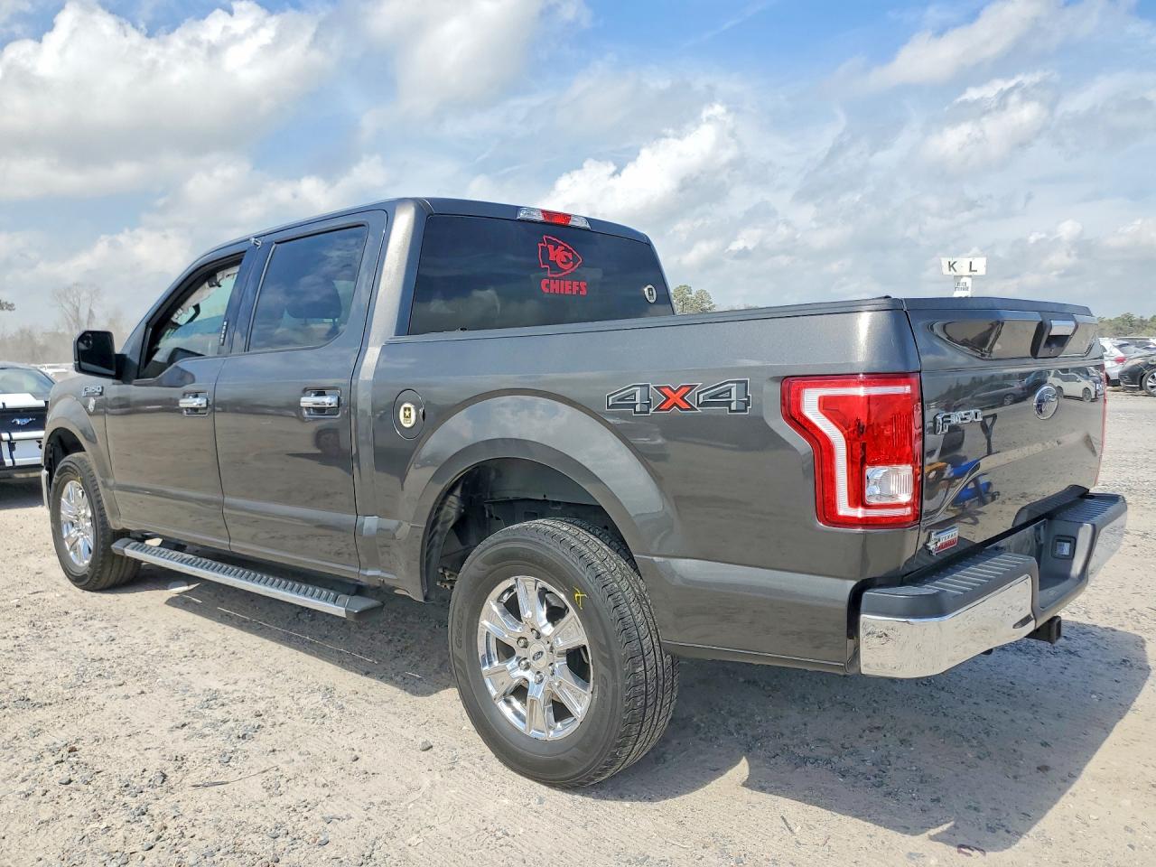 2017 FORD F150 SUPERCREW photo 2