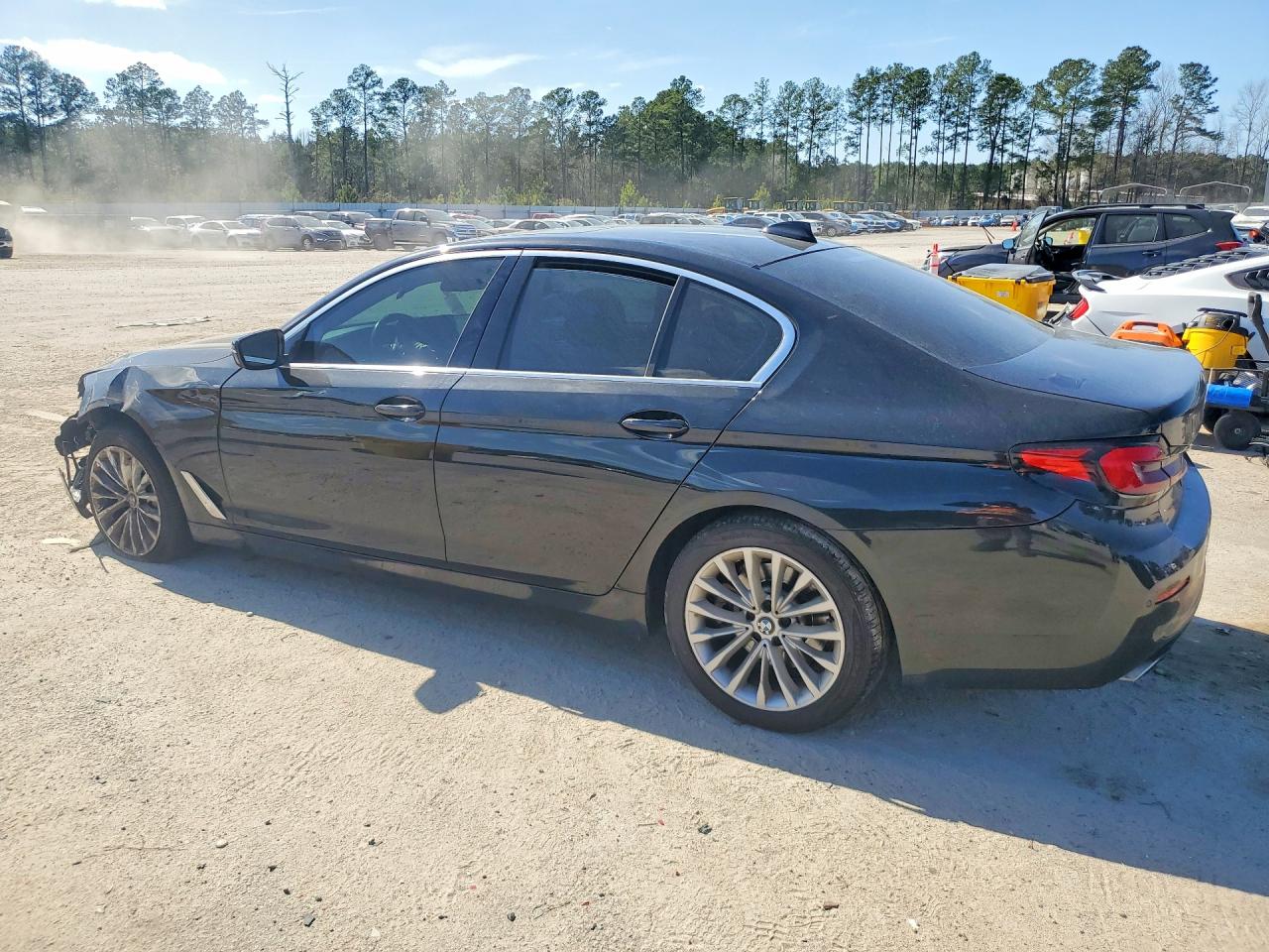 2021 BMW 530 photo 3