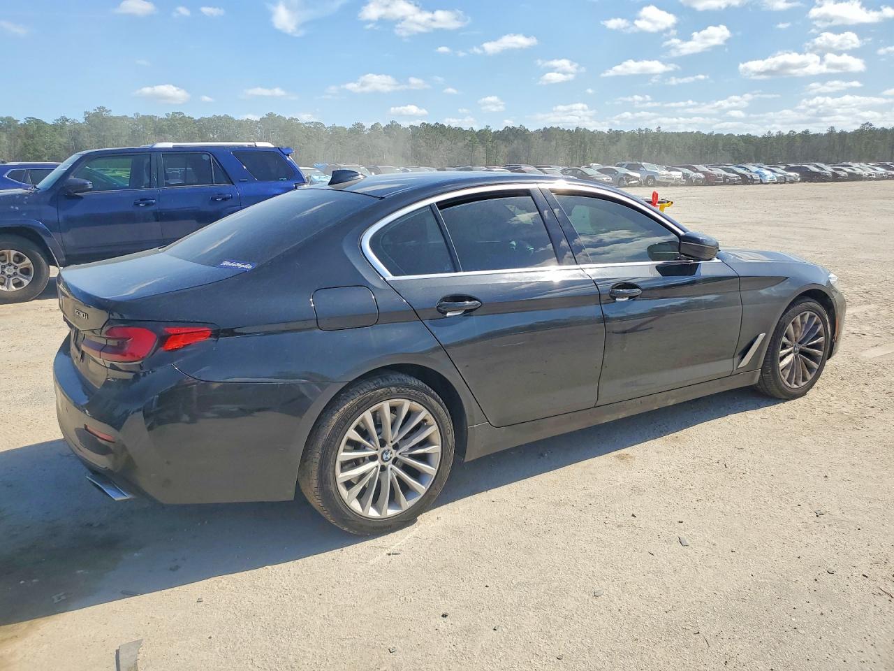 2021 BMW 530 photo 5