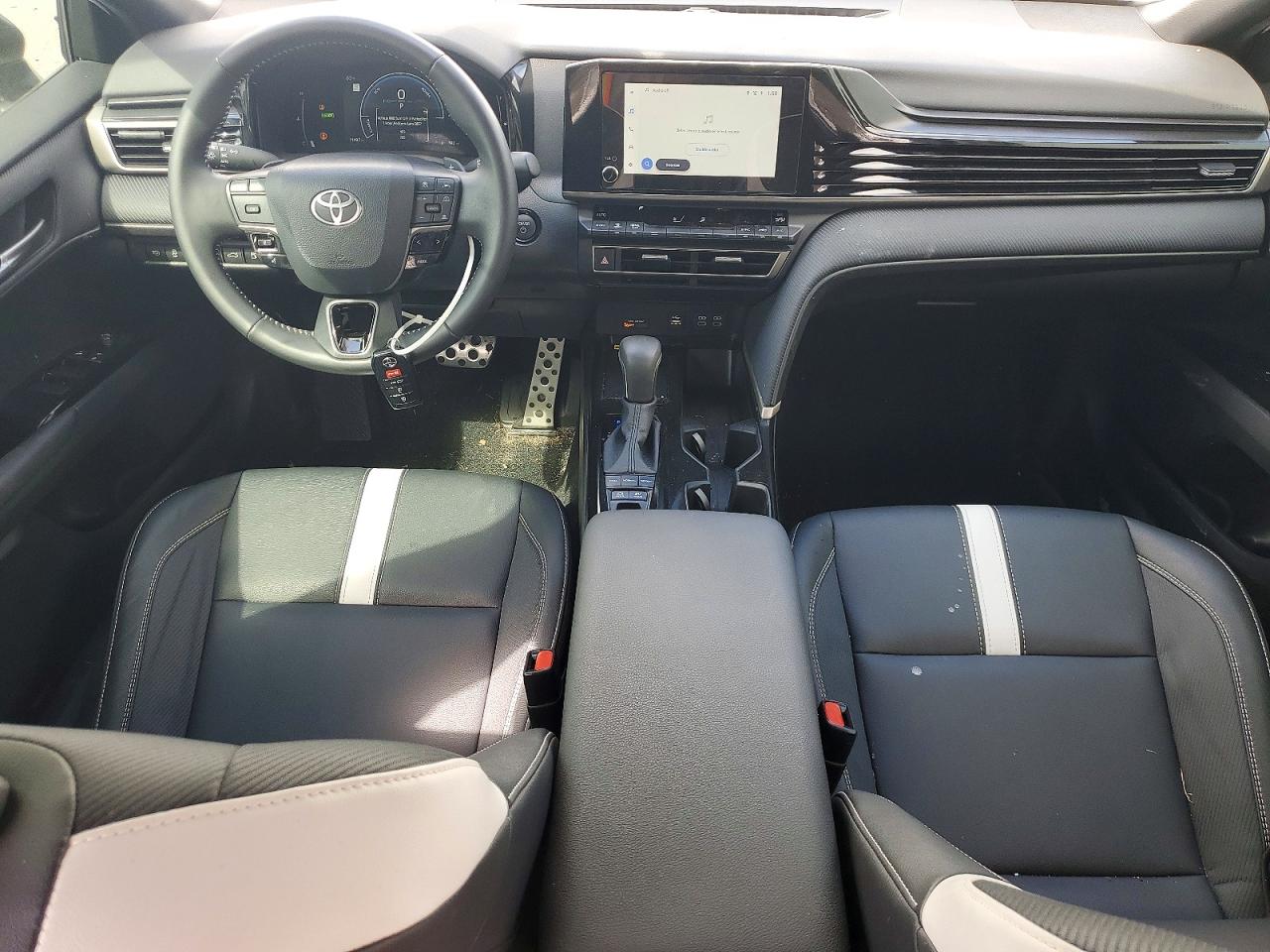 2025 TOYOTA CAMRY SE photo 15