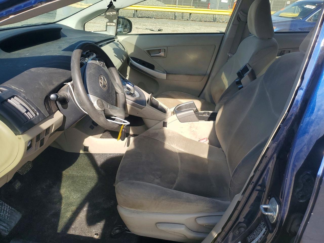 2012 TOYOTA PRIUS THREE photo 7