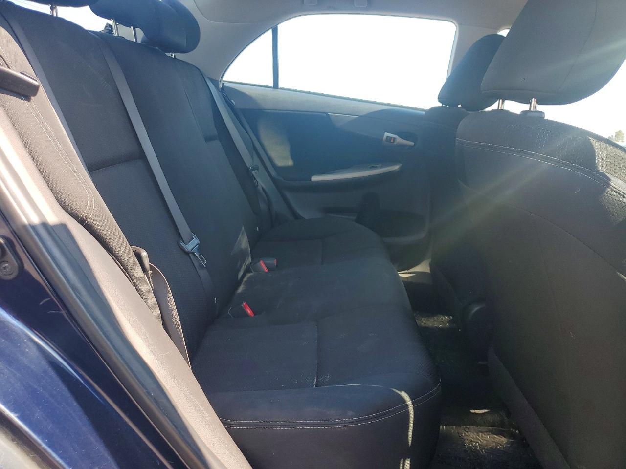 2012 TOYOTA COROLLA S photo 10