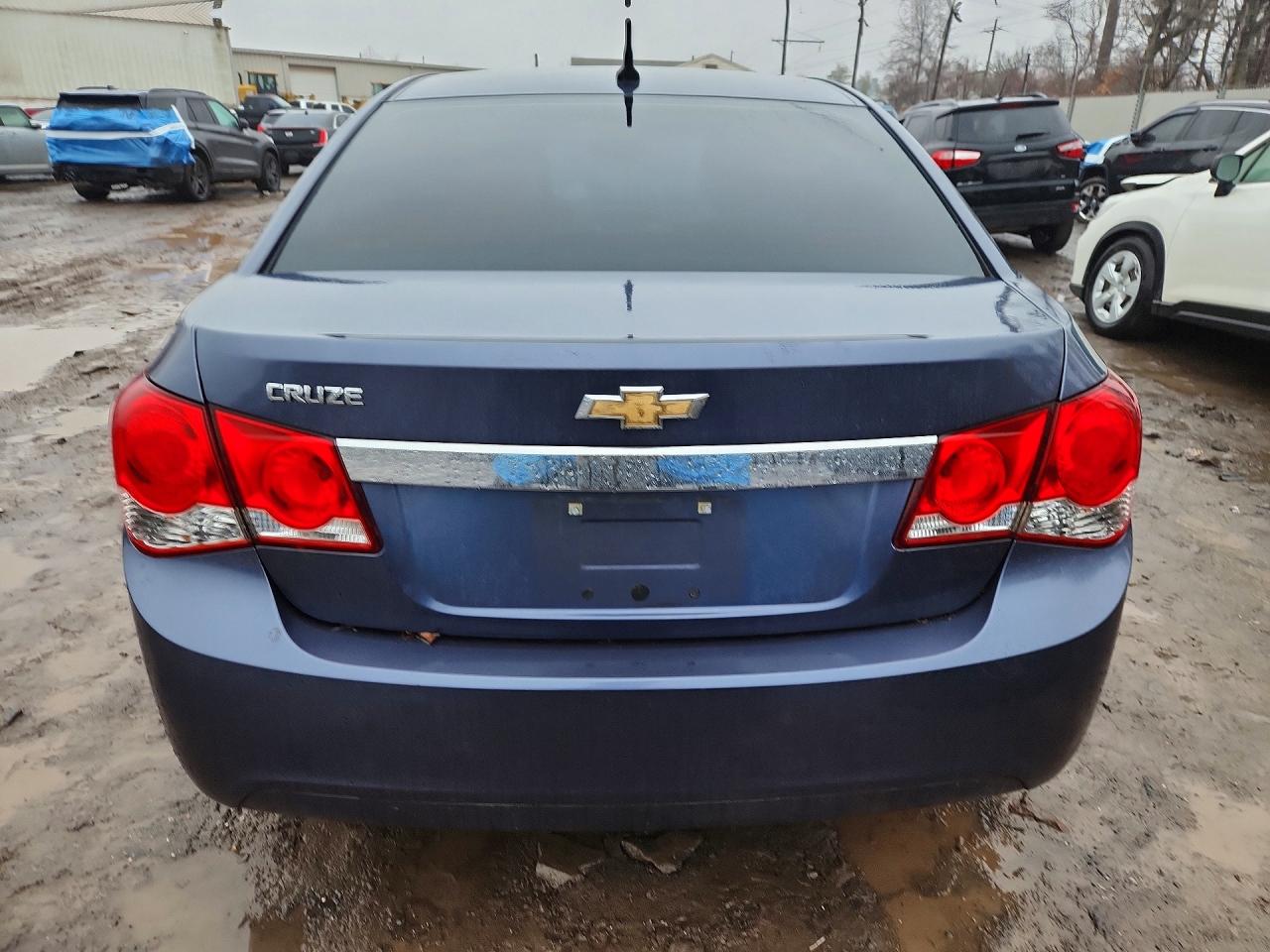 2013 CHEVROLET CRUZE LS photo 11
