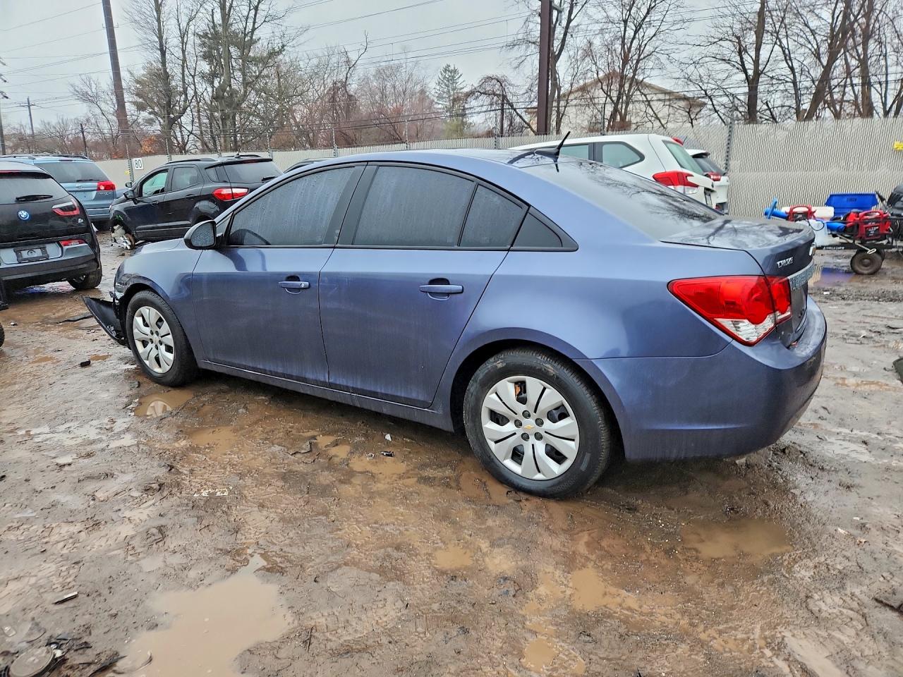 2013 CHEVROLET CRUZE LS photo 3
