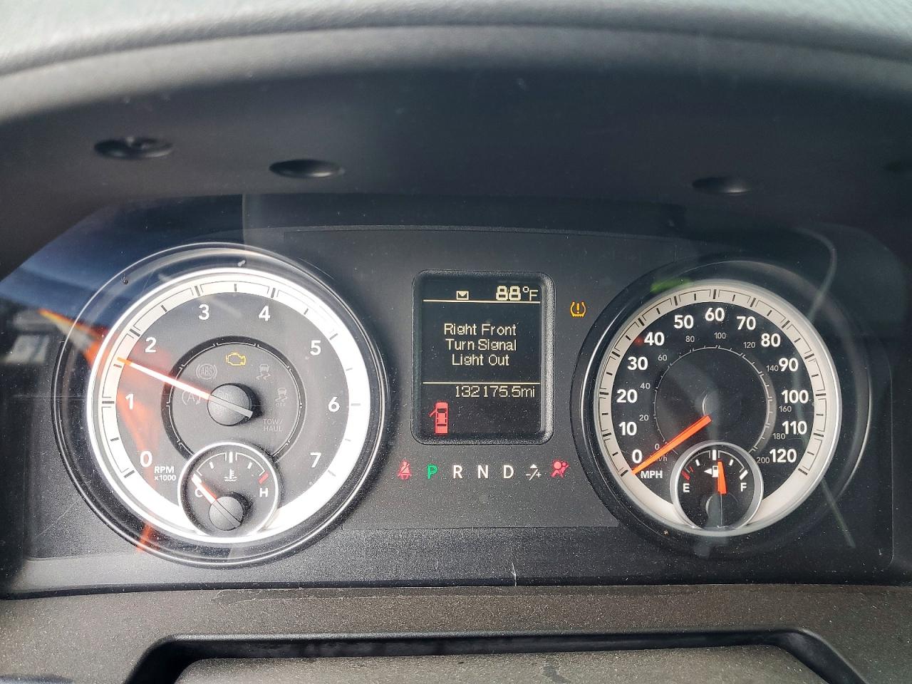 2014 RAM 1500 ST photo 17