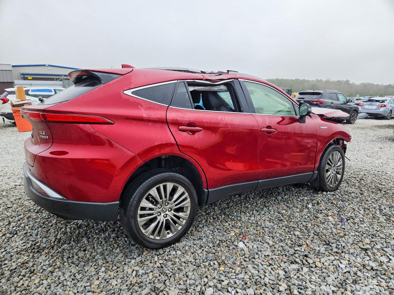 2021 TOYOTA VENZA XLE photo 3
