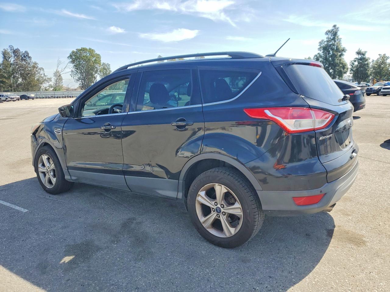 2014 FORD ESCAPE SE photo 2